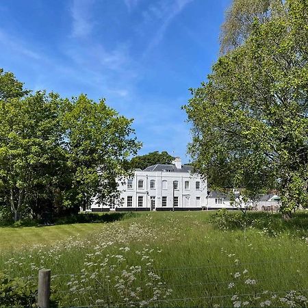 The Retreat New Forest, Hinton Крайстчърч Екстериор снимка