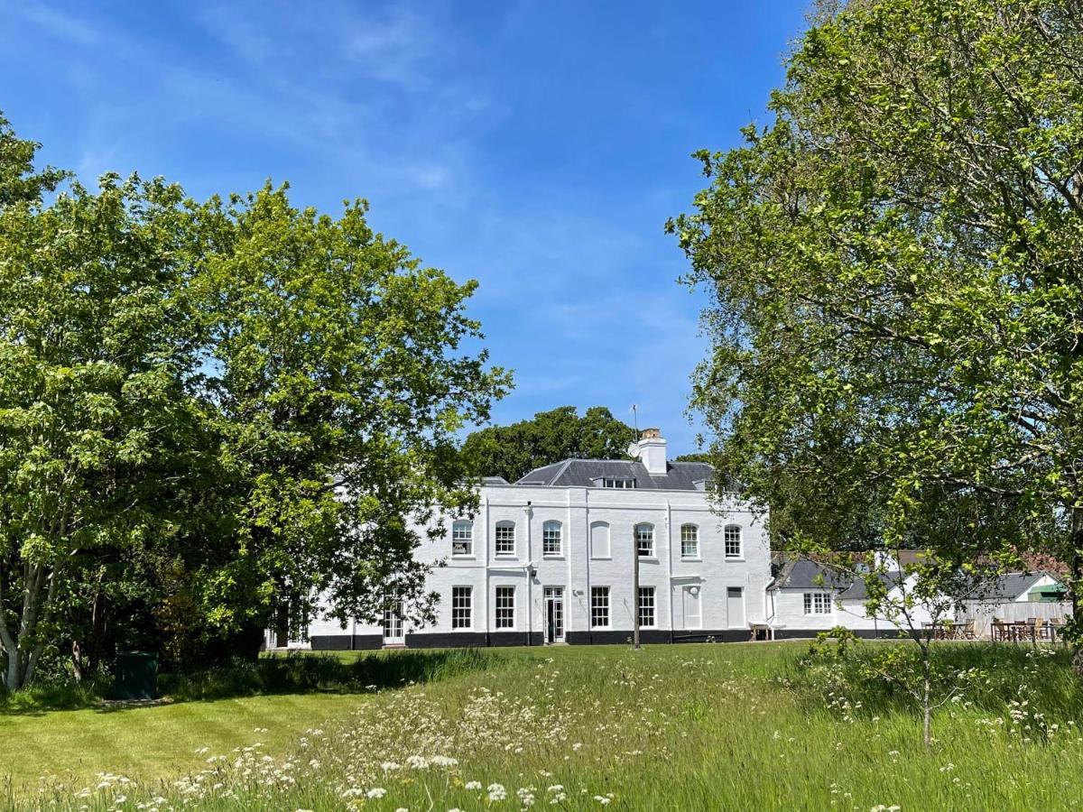 The Retreat New Forest, Hinton Крайстчърч Екстериор снимка