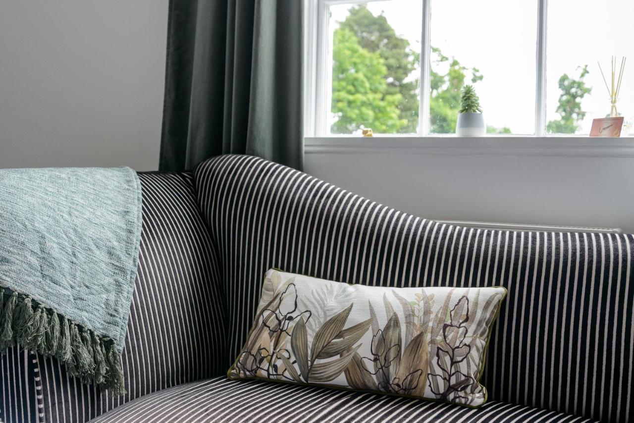 The Retreat New Forest, Hinton Крайстчърч Екстериор снимка