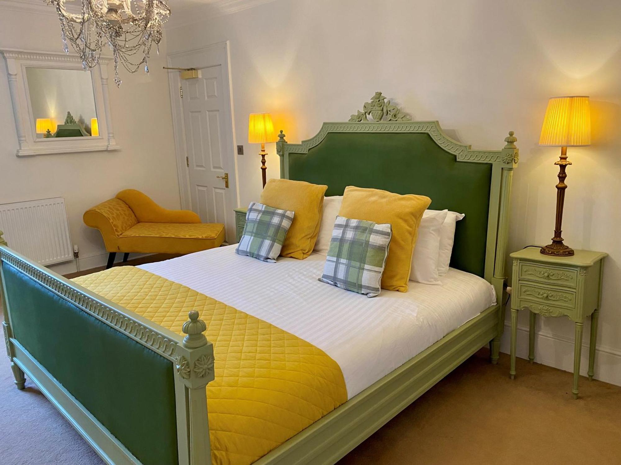 The Retreat New Forest, Hinton Крайстчърч Екстериор снимка