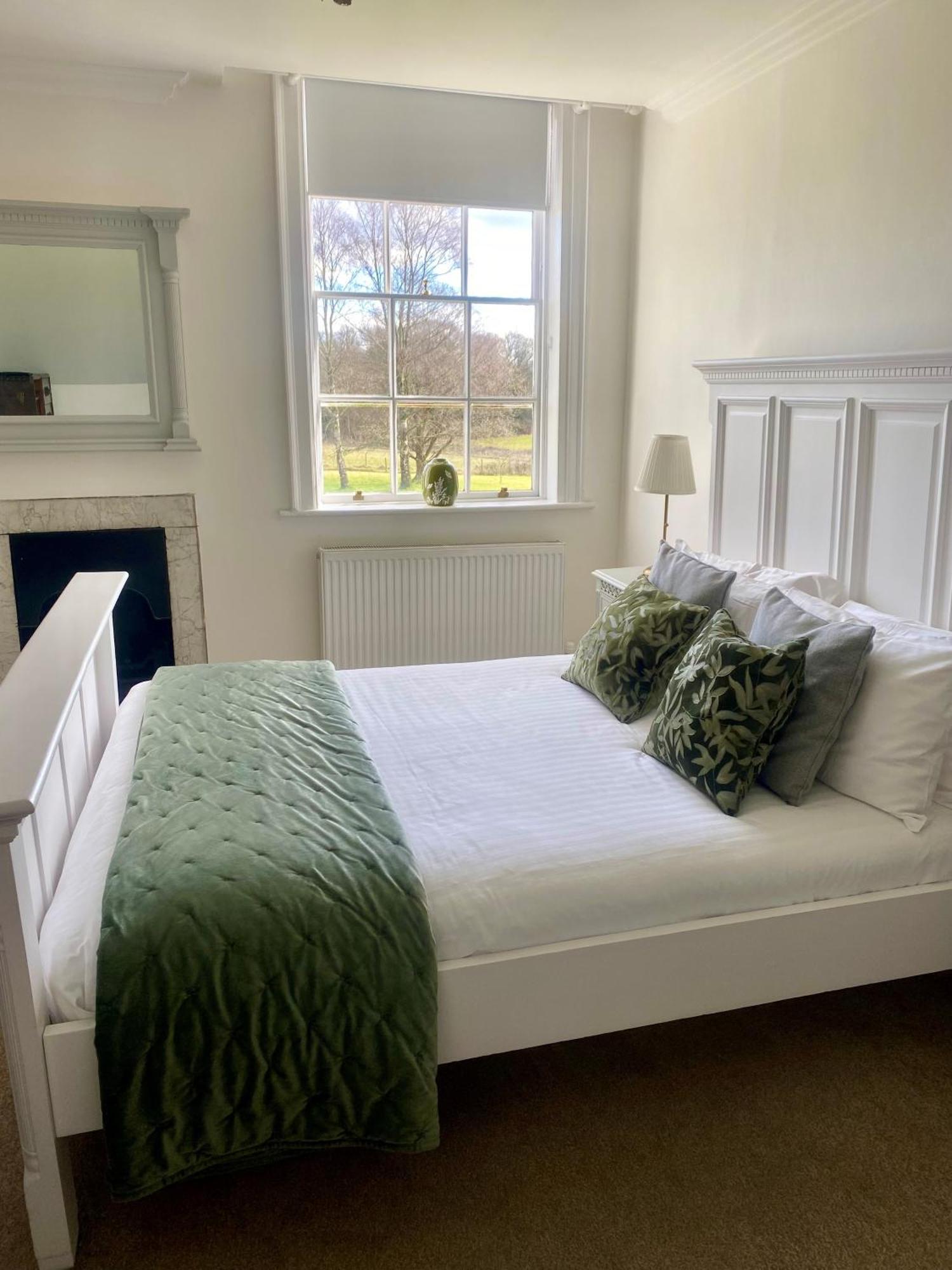 The Retreat New Forest, Hinton Крайстчърч Екстериор снимка