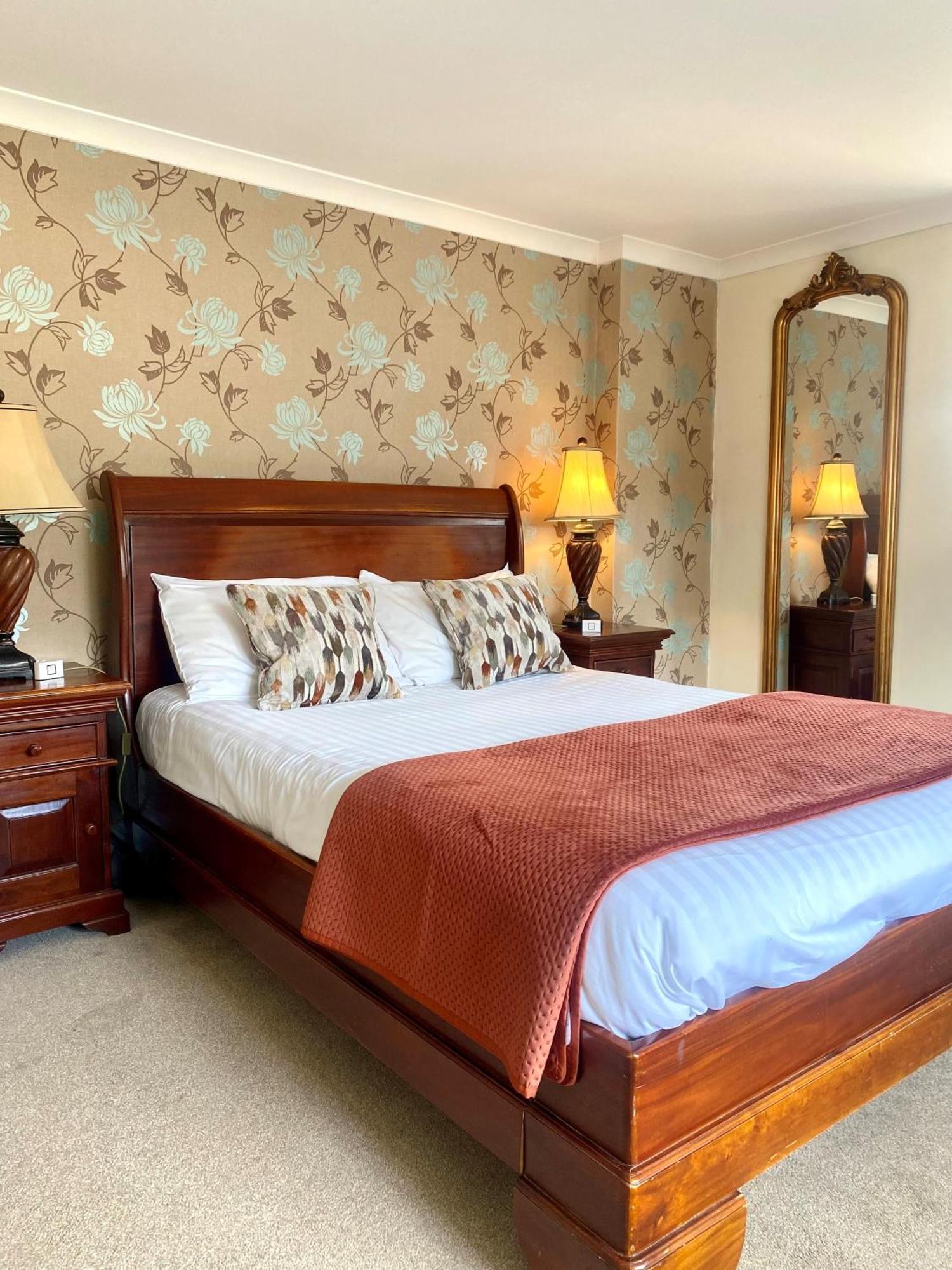 The Retreat New Forest, Hinton Крайстчърч Екстериор снимка