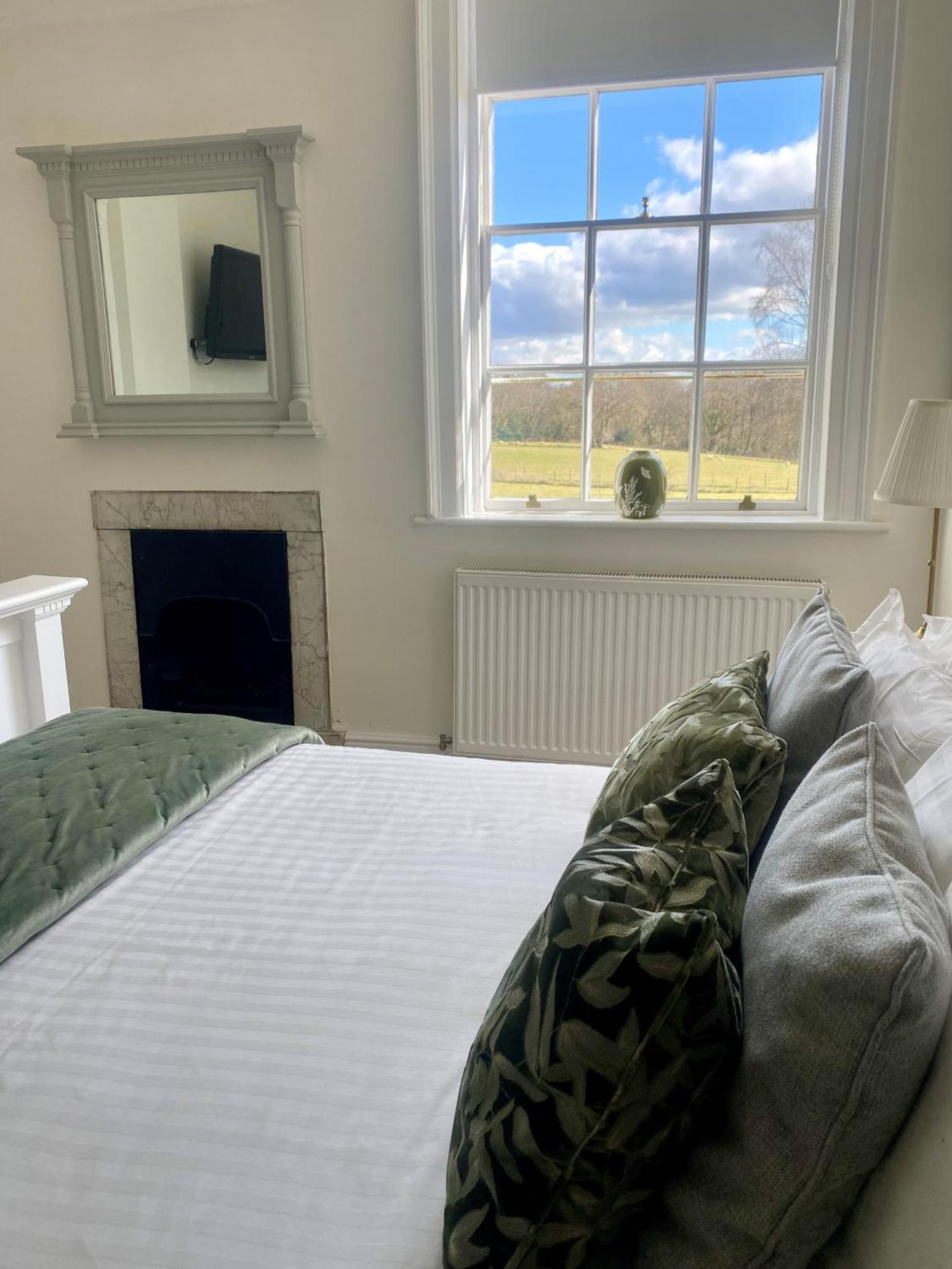 The Retreat New Forest, Hinton Крайстчърч Екстериор снимка