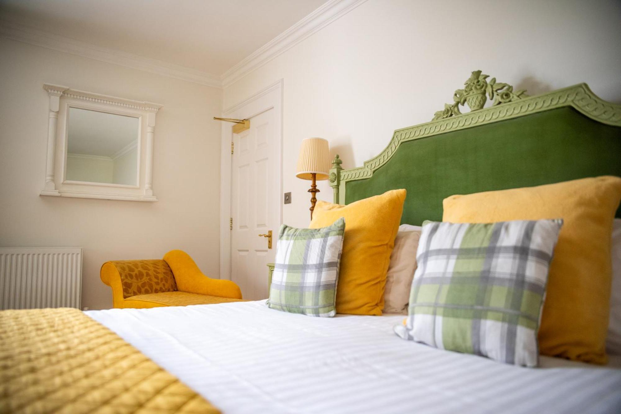 The Retreat New Forest, Hinton Крайстчърч Екстериор снимка