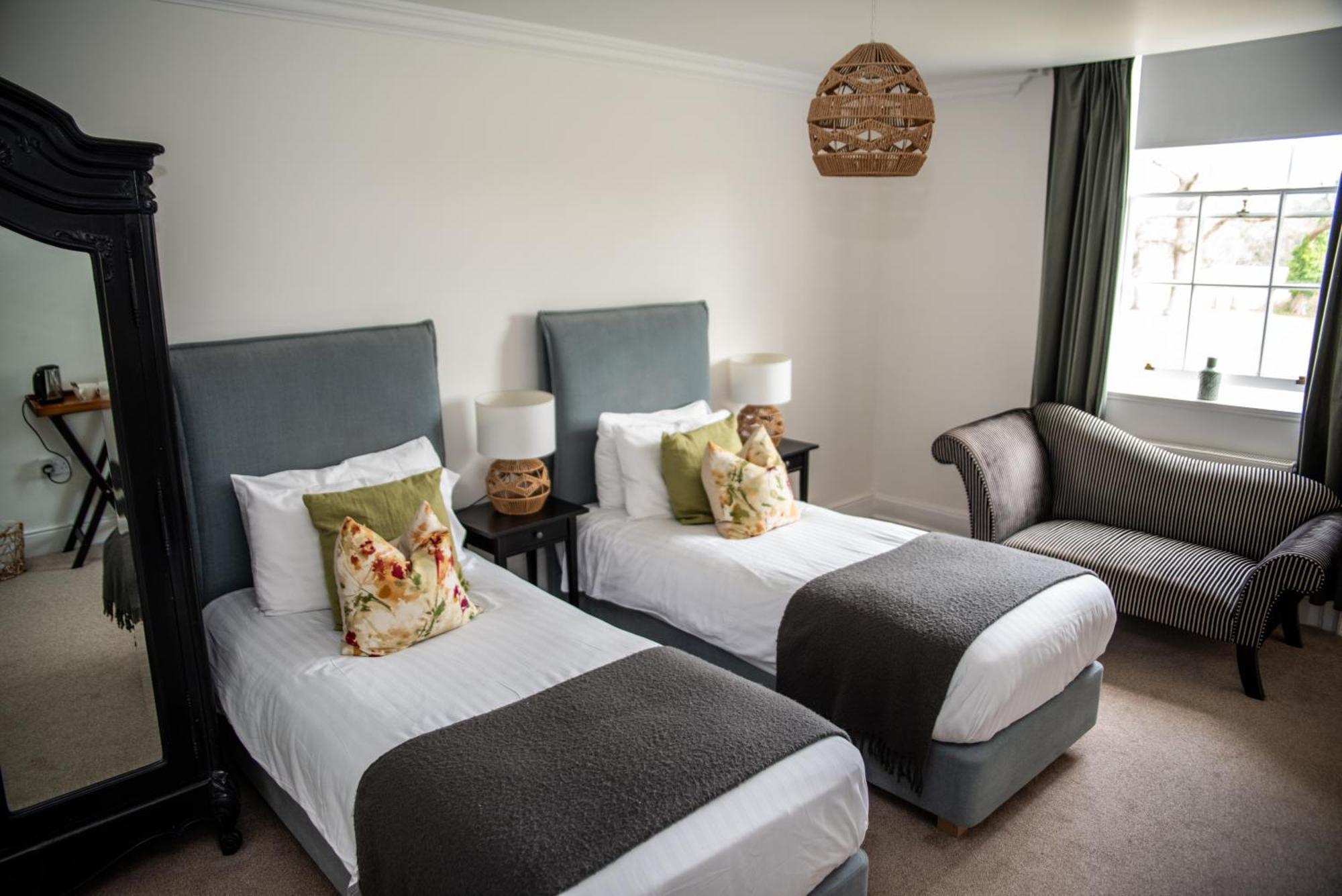 The Retreat New Forest, Hinton Крайстчърч Екстериор снимка