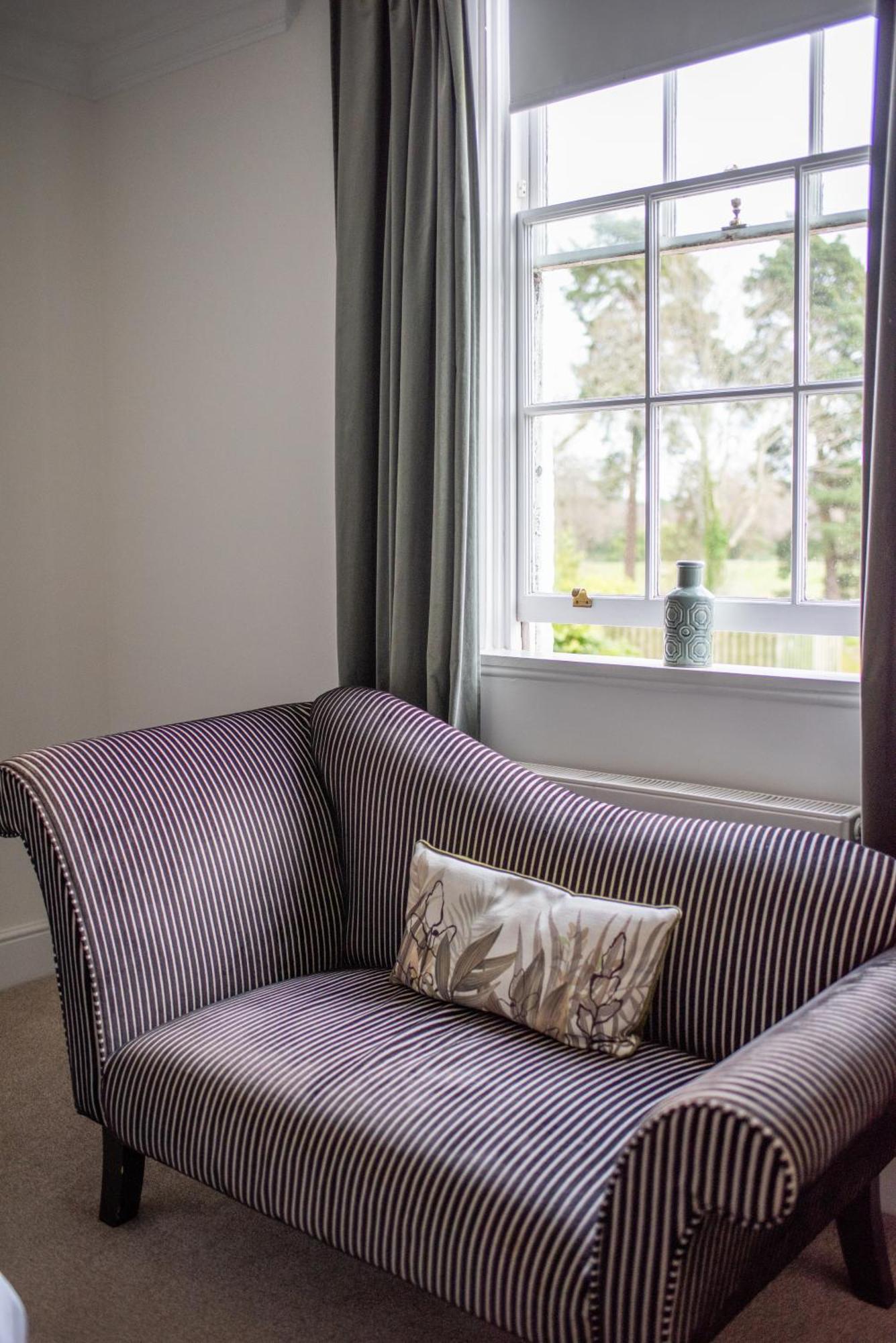 The Retreat New Forest, Hinton Крайстчърч Екстериор снимка