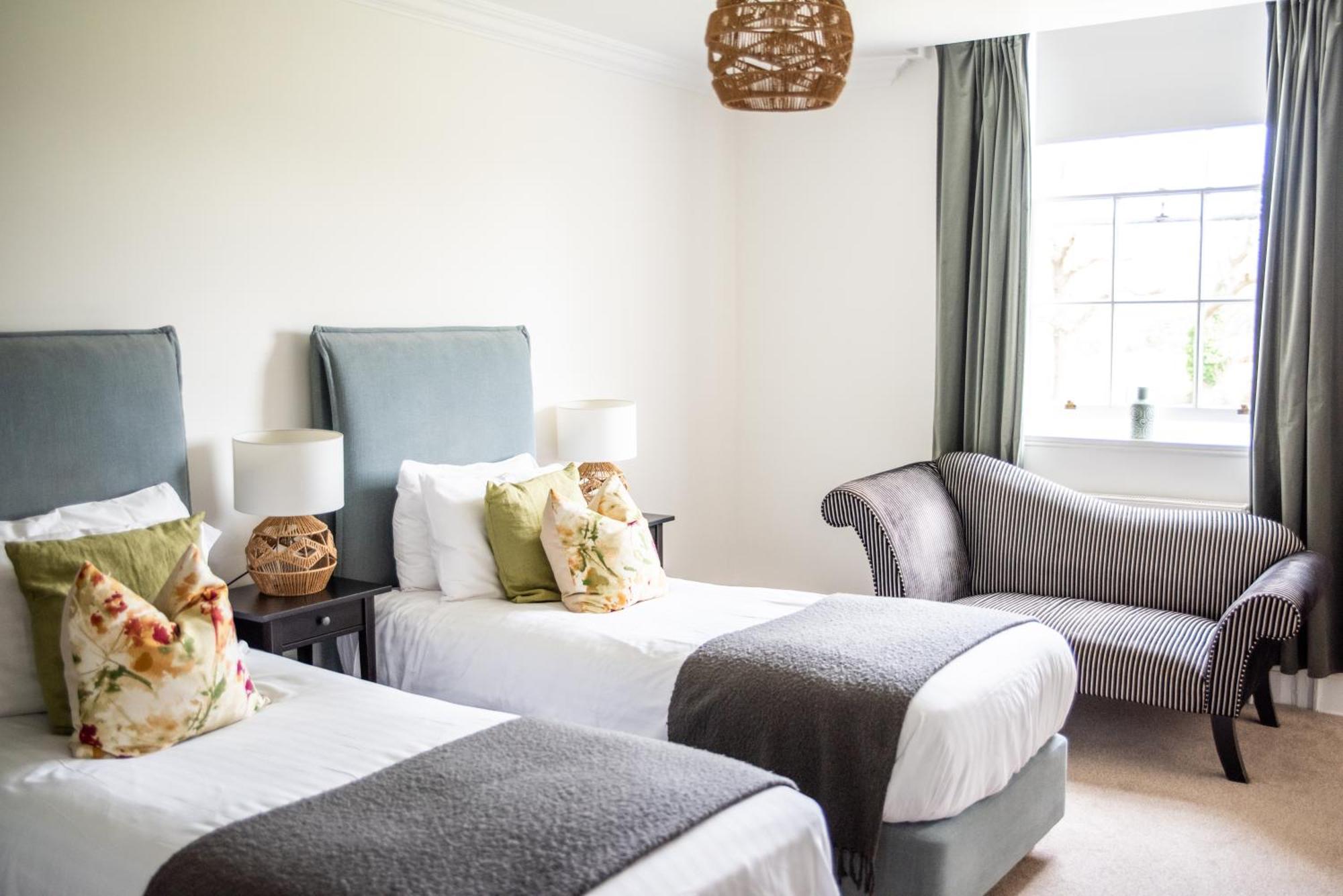 The Retreat New Forest, Hinton Крайстчърч Екстериор снимка