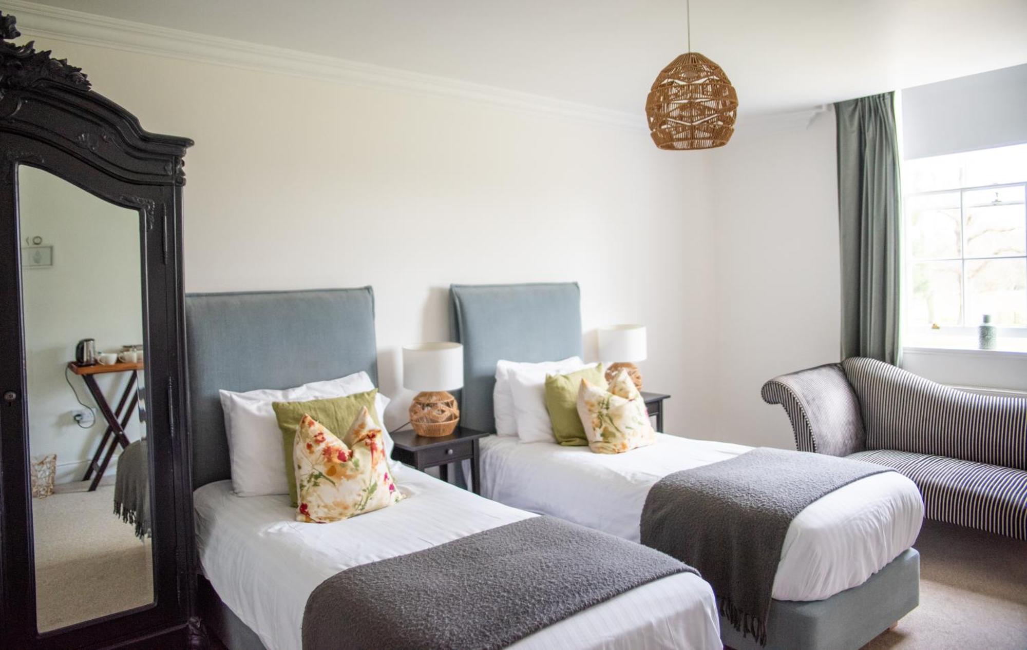 The Retreat New Forest, Hinton Крайстчърч Екстериор снимка